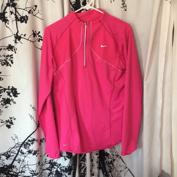 Nike Tops - athletic pullover